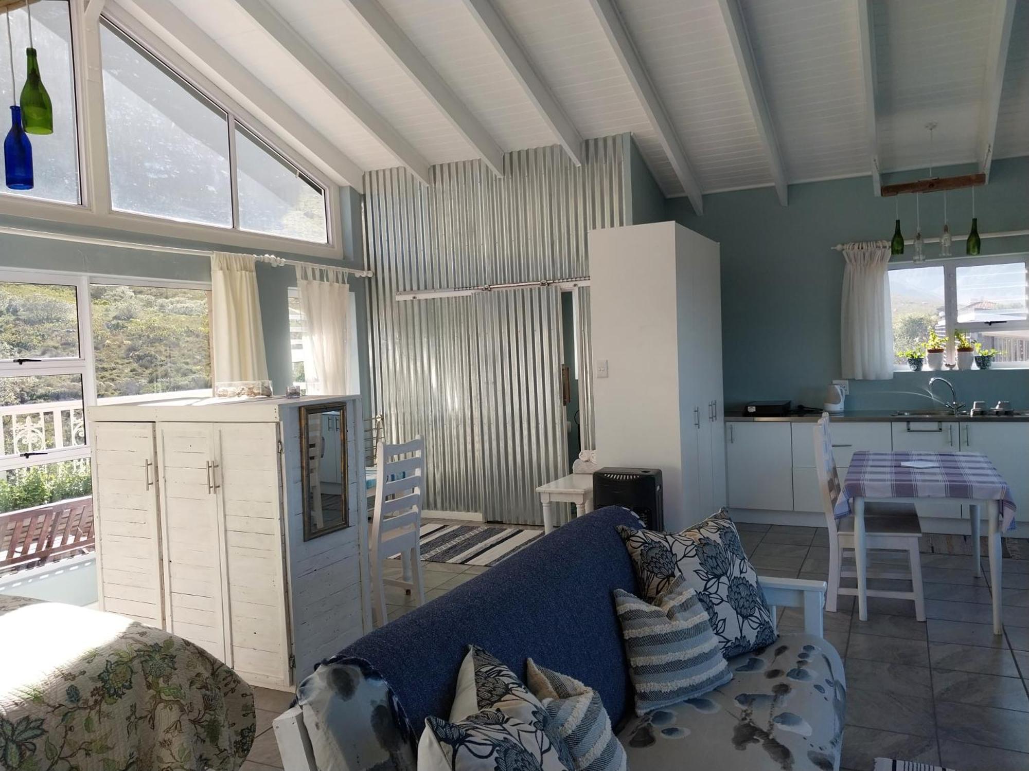 Отель The Trailhouse Беттис-Бей Экстерьер фото